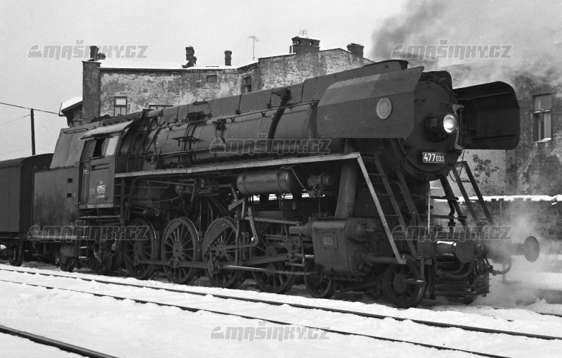 H0 - Parn lokomotiva 477 033 r.v. 1968 - SD (analog) #1