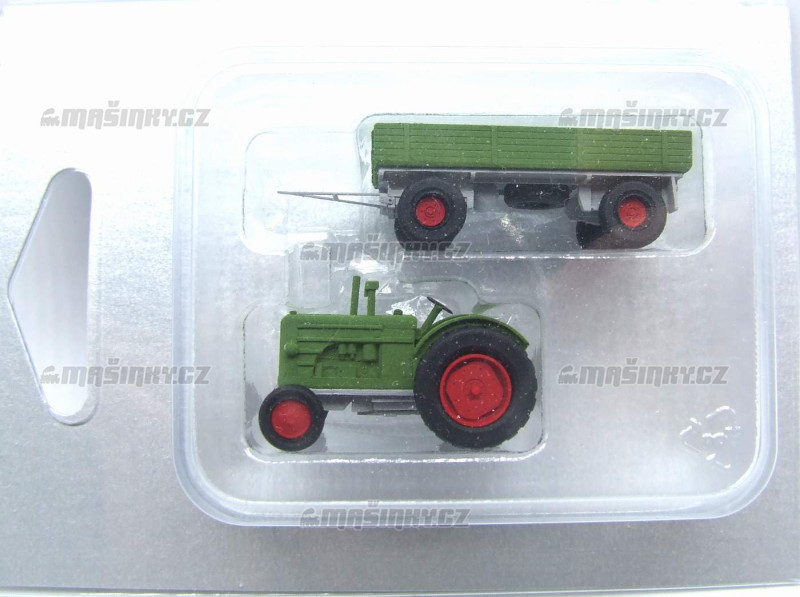 TT - Traktor HANOMAG s pvsem - zelen #1